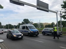 Na placu Społecznym tworzą się duże korki. Zobacz co się stało.