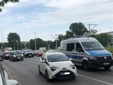 Na placu Społecznym tworzą się duże korki. Zobacz co się stało.