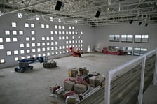 Duża sala sportowa.