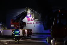 Pożar na Brucknera. W akcji brało udział 9 jednostek straży pożarnej.