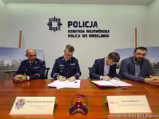 <p>Podpisanie umowy na budowę nowego komisariatu</p>
