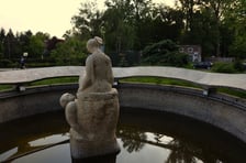 fontanna "Kochankowie" przy ulicy Okólnej we Wrocławiu