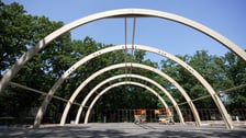 <p>Budowa hali tenisowej przy Pułtuskiej</p>