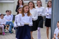 Uroczystość wmurowania aktu erekcyjnego pod nowy budynek szkoły w Pustkowie Żurawskim