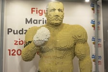 <p>Figura z klock&oacute;w Lego&nbsp;&nbsp;</p>
