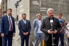 Uroczyste odsłonięcie krasnala Unicefka