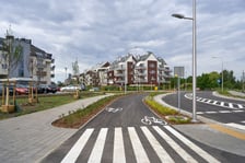 Nowa droga (Lutosławskiego) i przebudowywana Asfaltowa