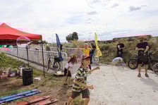 Piknik z okazji otwarcia kładki pieszo-rowerowej nad Ślęzą