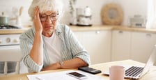 <p>Przypomnijmy: seniorzy w 2023 r. mogą liczyć na waloryzację 13. i 14. emerytury. Trzynastka wypłacana jest ostatniego dnia marca ze świadczeniami za kwiecień.</p>