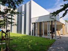 Korty i hala przy Trwałej, sportowa szkoła podstawowa