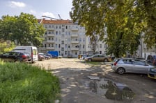 podwórko przy ulicy Nowowiejskiej 18-32