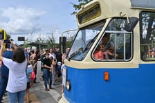 Komunikacyjny piknik na nowej pętli Wrocław Nowy Dwór (P+R). Impreza zorganizowana została z okazji uruchomienia tramwajów na Nowy Dwór, co nastąpi jutro, w niedzielę 3 września.