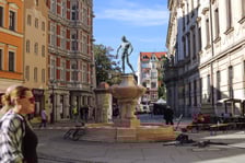 Plac Uniwersytecki we Wrocławiu jako plan filmowy do produkcji pt. Droga do domu