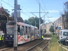 Wypadek na Pułaskiego. Nie jeżdżą tramwaje. Są objazdy i komunikacja zastępcza