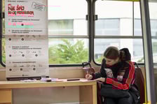 Spisobus na terenie kampusu Uniwersytetu Ekonomicznego we Wrocławiu