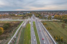 Skrzyżowanie ul. Kosmonautów z al. 11 Listopada.