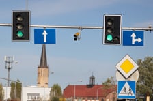 CANARD Red Light. Żółte kamery na skrzyżowaniach i przejazdach kolejowych
