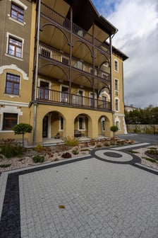 Kamienica przy ul. Śniadeckich 47