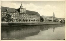 <p>Gmach gł&oacute;wny Uniwersytetu Wrocławskiego&nbsp;</p>