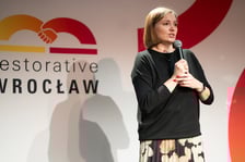 Ewa Żmuda z Wrocławskiego Centrum Integracji, Gala Sprawiedliwości Naprawczej 2023 we Wrocławiu