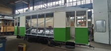 <p>Tramwaj-opryskiwacz w trakcie ostatniego etapu remontu</p>