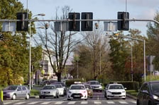 <h2>CANARD, czyli Centrum Automatycznego Nadzoru nad Ruchem Drogowym</h2>
<p>Gł&oacute;wny Inspektorat Transportu Drogowego nadzoruje system CANARD, czyli Centrum Automatycznego Nadzoru nad Ruchem Drogowym. W ramach CANARD prowadzone są kontrole:</p>
<p>&nbsp;</p>
<ul>
<li>pomiar punktowy</li>
<li>pomiar odcinkowy &ndash; we Wrocławiu jest planowany na al. Jana III Sobieskiego</li>
<li><span style="font-weight: bold;">rejestracja przejazdu na czerwonym świetle, system Red Light &ndash; trzy miejsca we Wrocławiu</span></li>
</ul>