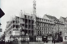 <p>Budynek banku w Rynku (w budowie)</p>
