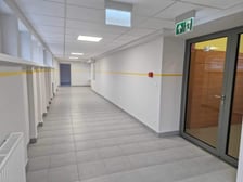 <p>Przebudowany i wyremontowany blok sportowy w XVIII LO im. Bolesława Krzywoustego przy ul. Zaporoskiej</p>