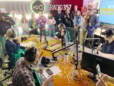 <p>Dziennikarze Radia 357 i słuchacze</p>