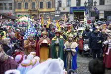 <p>Jacek G&oacute;ral jako kr&oacute;l Melchior (pierwszy z prawej)&nbsp;</p>