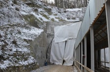 Prace w tunelu koło Trzcińska na Dolnym Śląsku