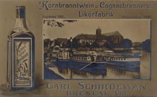 <p>Lata 1900-1920, poczt&oacute;wka reklamowa wytw&oacute;rni w&oacute;dek Carla Schirdewana z widokiem przedstawiającym kości&oacute;ł i bibliotekę "Na Piasku".</p>