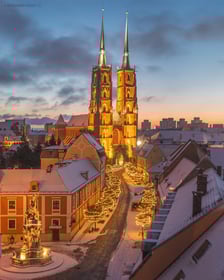 <p>Ostr&oacute;w Tumski i Katedra Wrocławska w zimowej odsłonie</p>