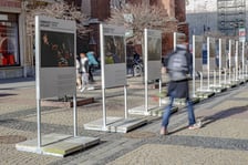 Wystawa „Obrazy wojny” na ul. Świdnickiej we Wrocławiu
