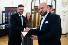 <p>Rozdanie nagr&oacute;d dla laureat&oacute;w konkursu Wrocławska Magnolia 14 lutego gabinet prezydenta Wroclawia</p>