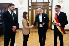<p>Rozdanie nagr&oacute;d dla laureat&oacute;w konkursu Wrocławska Magnolia 14 lutego gabinet prezydenta Wroclawia</p>