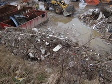<p>Nielegalne składowisko odpad&oacute;w przy ul. Szczecińskiej</p>