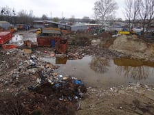<p>Nielegalne składowisko odpad&oacute;w przy ul. Szczecińskiej</p>
