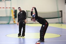 Koszykarze Harlem Globetrotters i Śląska Wrocław w szkole podstawowej. Dobrzykowice, 07.03.2024