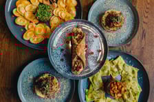 <p>Dania restauracji Brusco przygotowane na Restaurant Week - wiosna 2024. Lokal mieści się przy pl. Teatralnym</p>