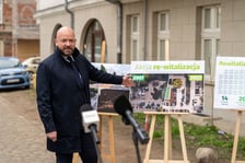 Akcja re-witalizacja. Plan władz Wrocławia na remont kamienic i modernizację podwórek. Prezydent Wrocławia Jacek Sutryk