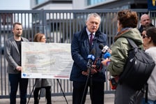 Uroczyste podpisanie umowy na budowę ZSP przy ul. Zwycięskiej we Wrocławiu