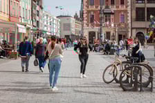 I dzień świąt wielkanocnych we Wrocławiu. Tłumy na Starym Mieście.