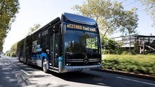 Tak prezentuje się Mercedes eCitaro fuel cell.