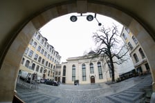 Budynki i obiekty zaprojektowane przez braci Ehrlichów we Wrocławiu. dziedziniec synagogi Pod Białym Bocianem