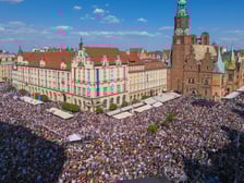 Gitarowy Rekord Świata 2024 we Wrocławiu - zdjęcia z drona