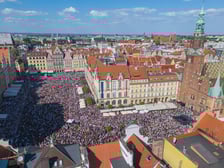 Gitarowy Rekord Świata 2024 we Wrocławiu - zdjęcia z drona
