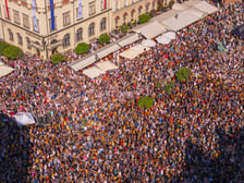 Gitarowy Rekord Świata 2024 we Wrocławiu - zdjęcia z drona