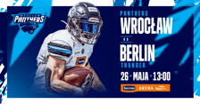 Piłkarze Śląska Wrocław i futboliści Panthers podczas meczów
