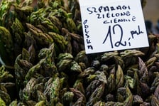 <p>Ceny szparag&oacute;w na stoiskach w Hali Targowej&nbsp;</p>